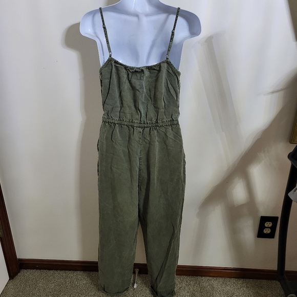 Abercrombie & Fitch Army Green Jumpsuit, Size Small - Picture 4 of 7